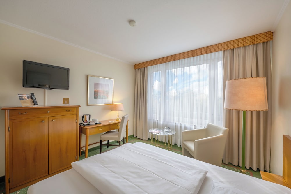 Superior Room, 1 Queen Bed - Photo 1