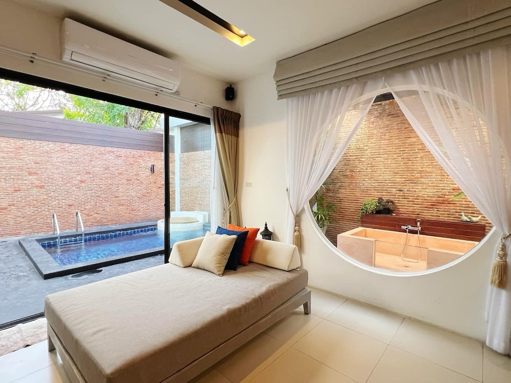 One Bedroom Villa with Private Pool photo 2