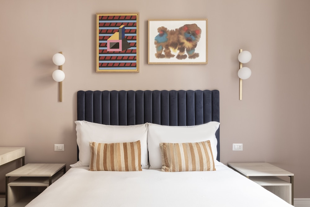 Medium Room with Extra Single Bed photo 1