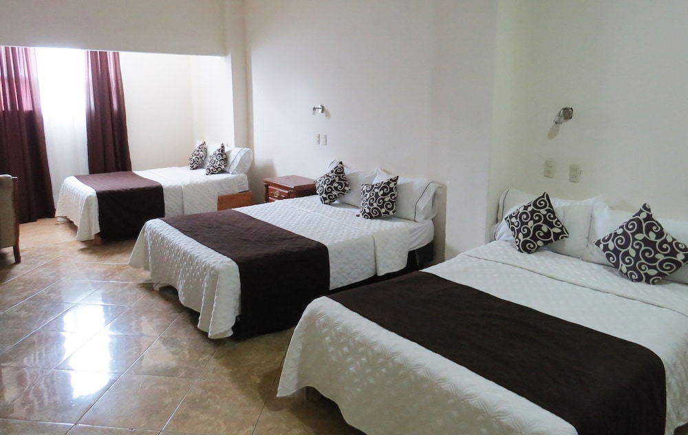 Standard Triple Room photo 2