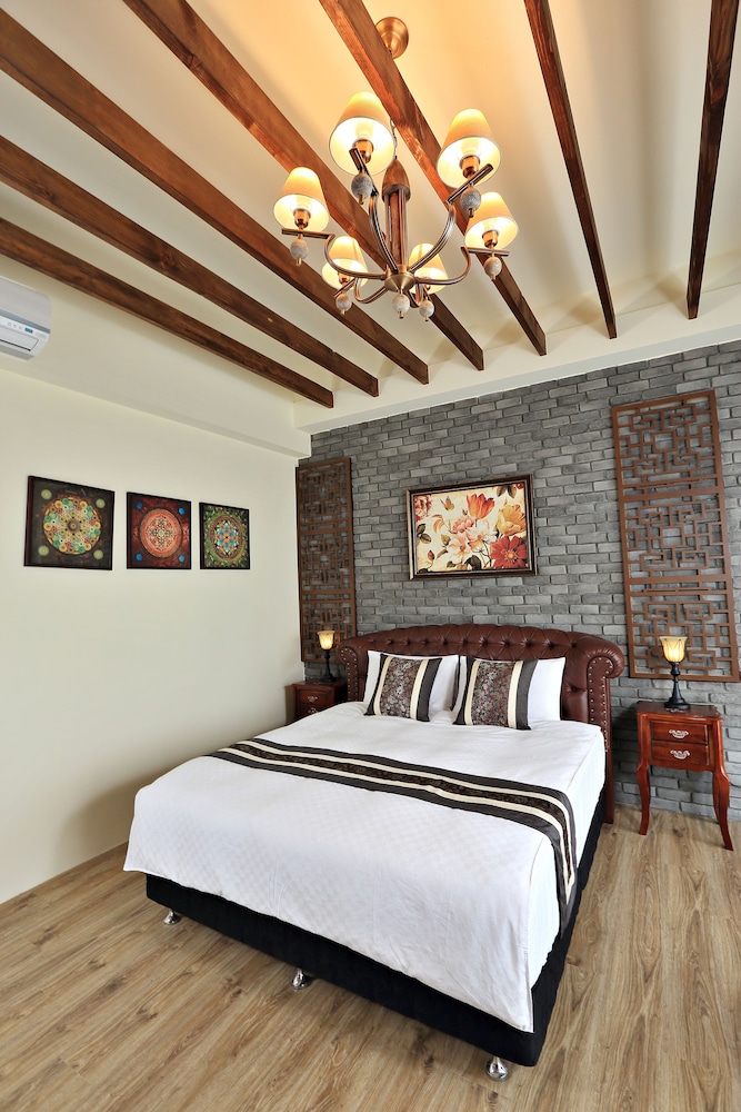 Deluxe Double Room, Non Smoking (101) photo 2