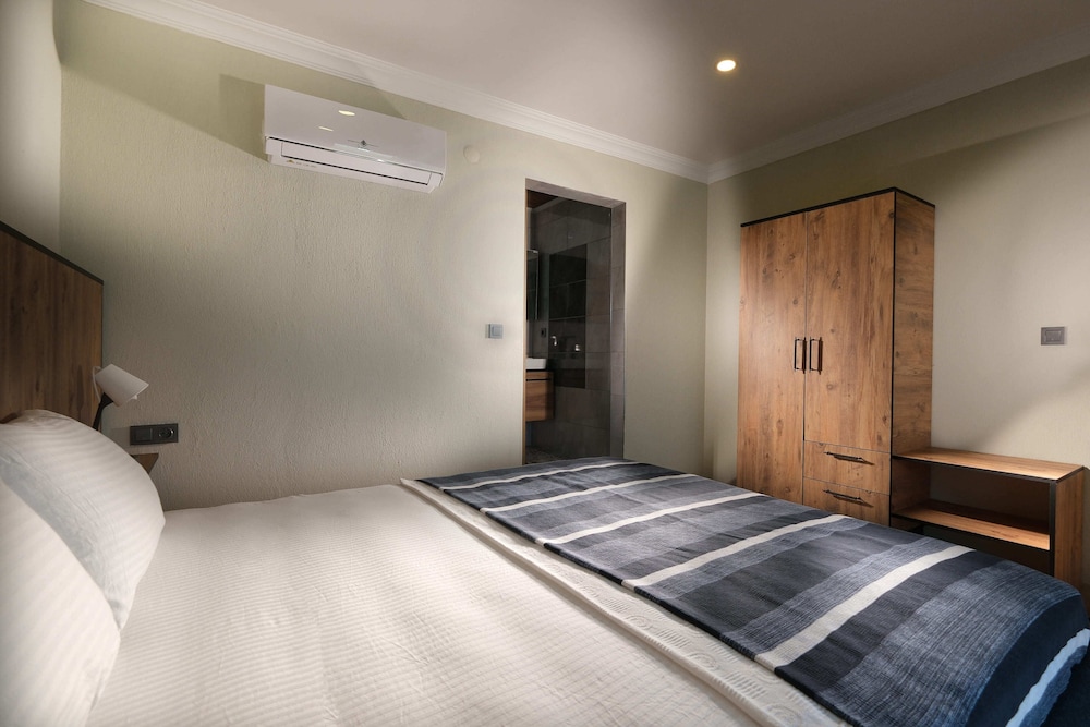 Executive Suite photo 1