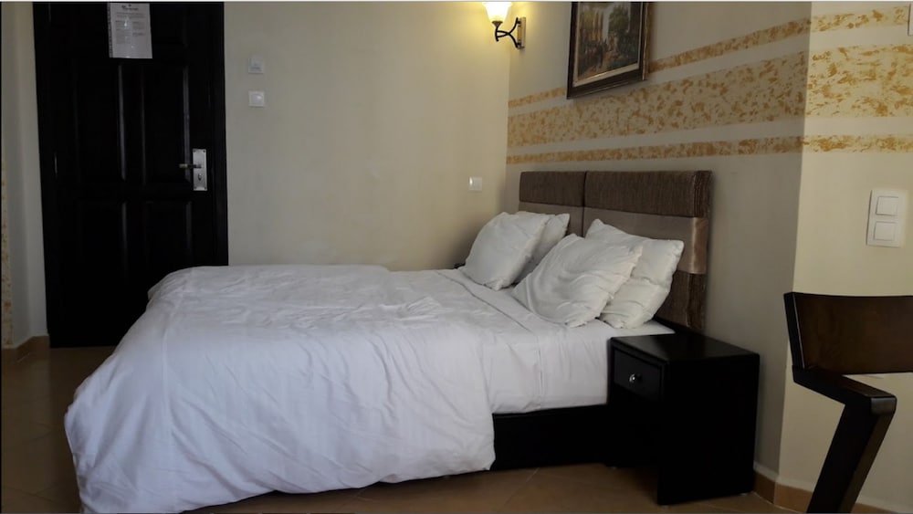 Standard Triple Room photo 2