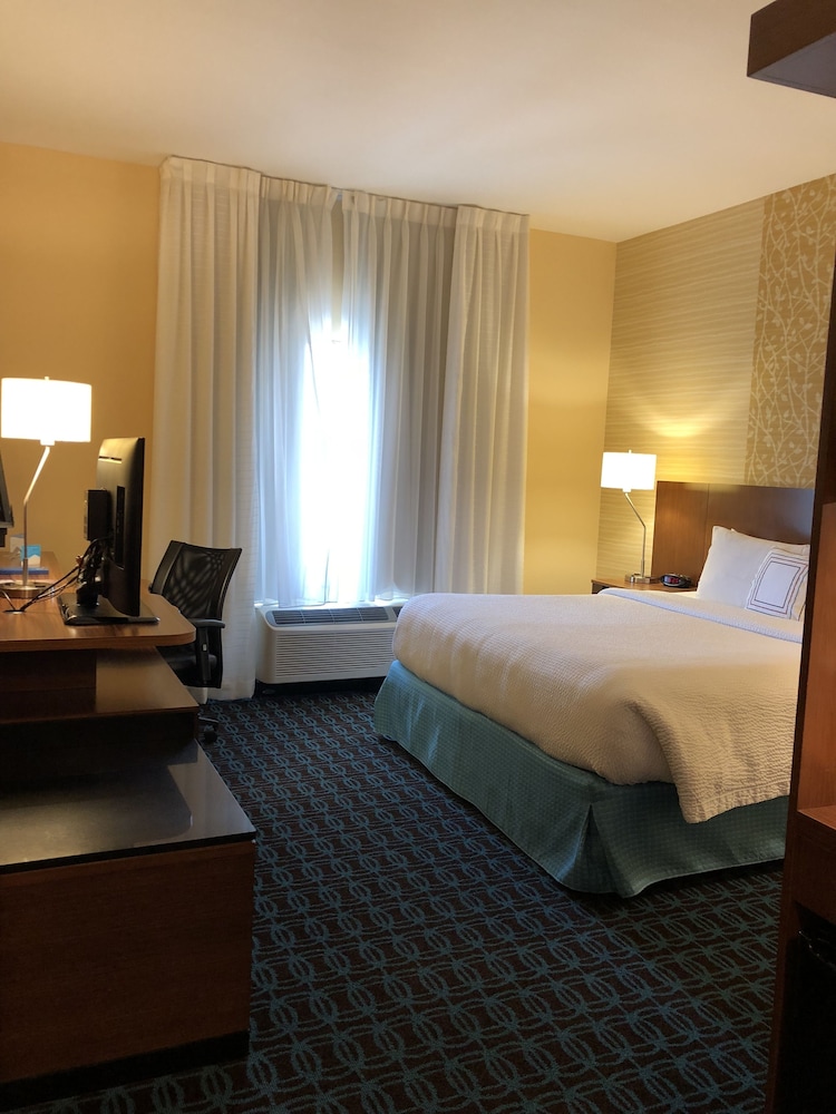 Executive Suite, 1 King Bed with Sofa bed photo 3