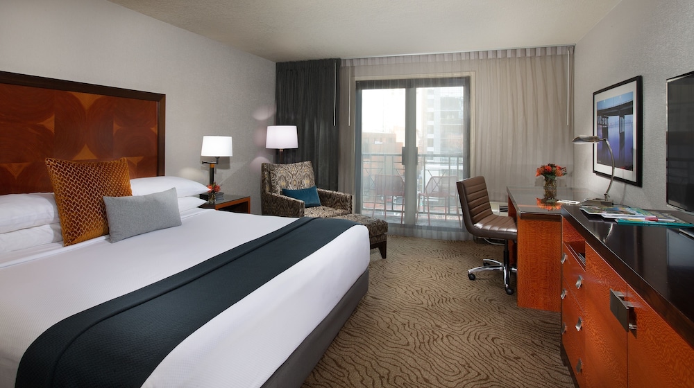 Room, 1 King Bed, Balcony, Park View