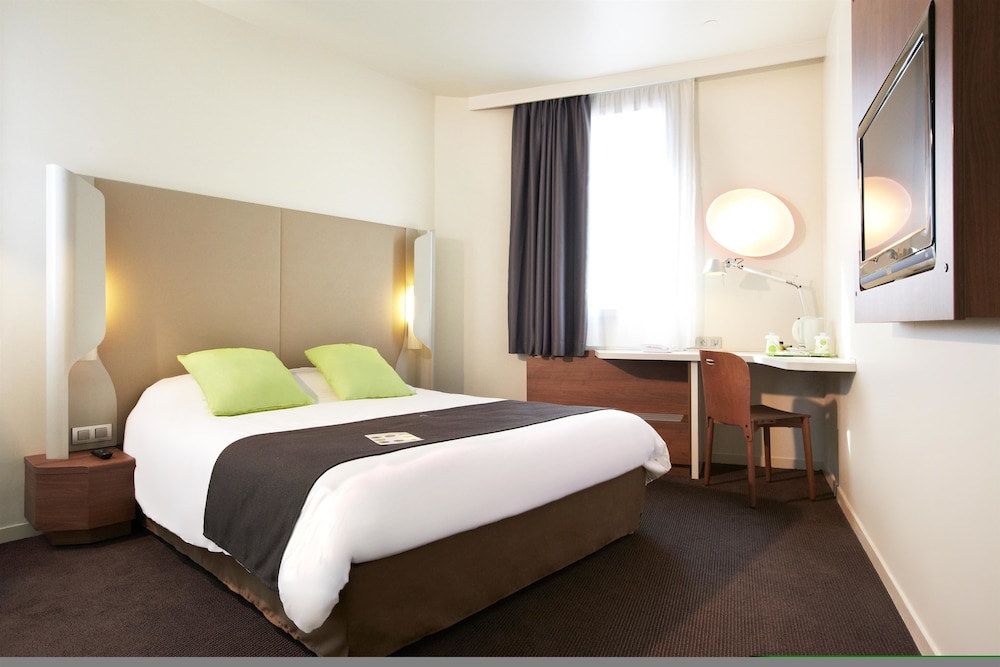 Standard Room, Multiple Beds - Photo 4