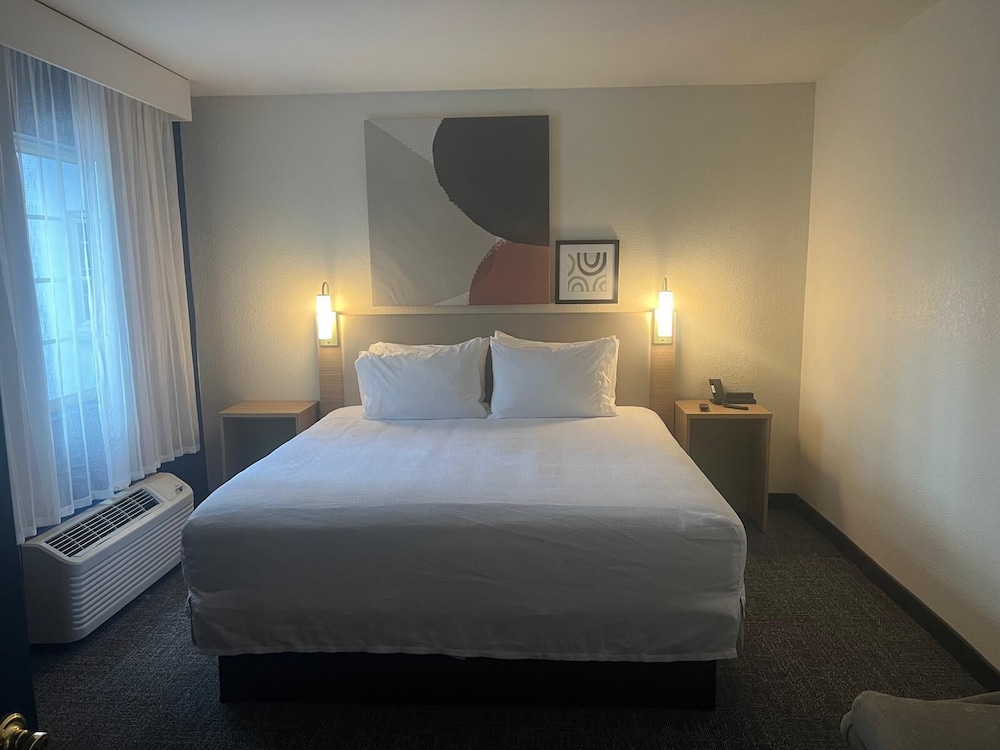 Suite, 1 King Bed, Patio, Pool View - Photo 2