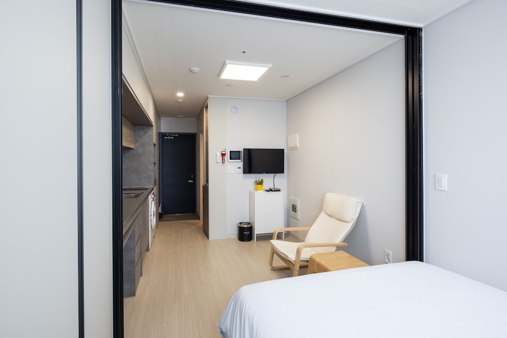 Double Room - Photo 8