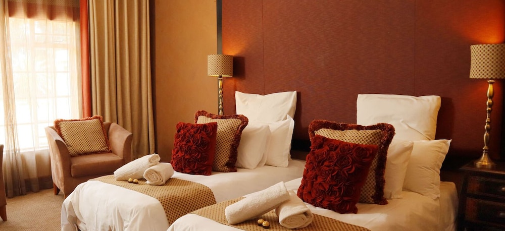 Luxury Suite photo 1