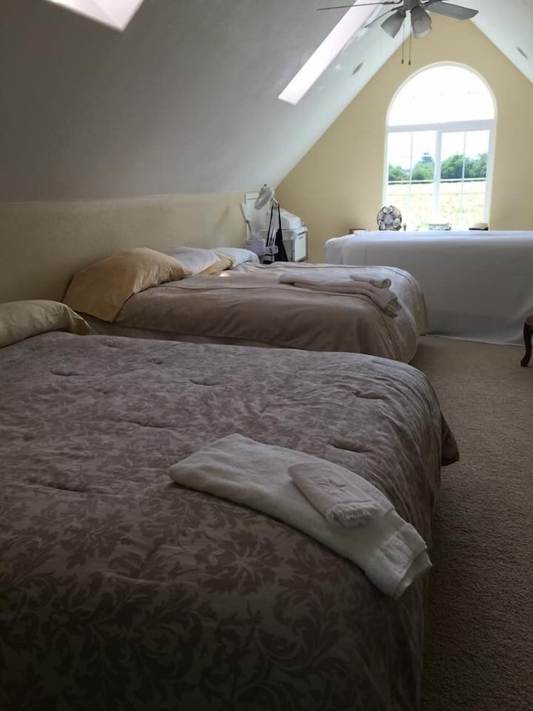 Three Bedroom House photo 1