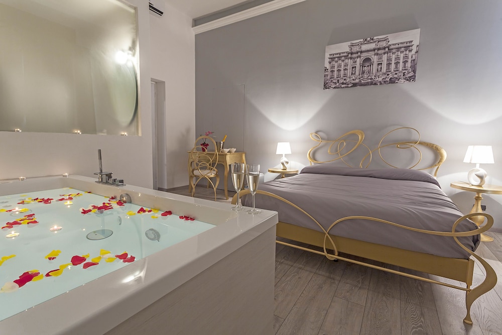 Luxury Suite, Hot Tub