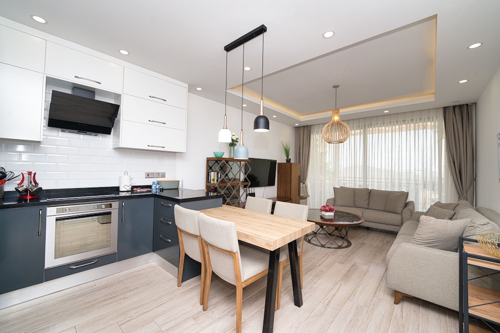Superior Condo photo 1