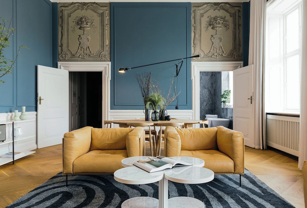 Suite (Nobis)