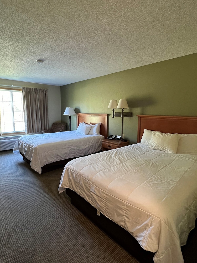 Room, 2 Queen Beds photo 1