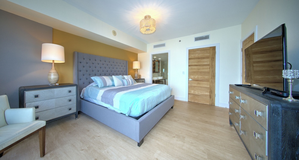 Boutique Apart, 1 King & Sofa Bed, Sauna, River/City Views, Balcony4606