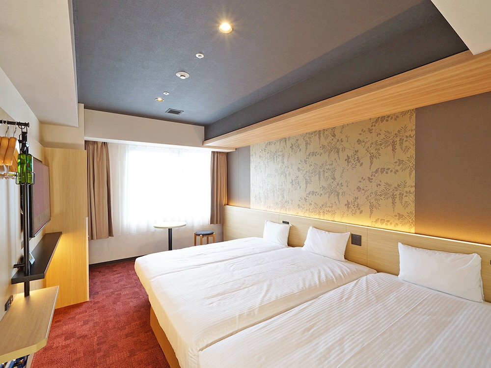 Superior Twin Room, Non Smoking - Photo 6