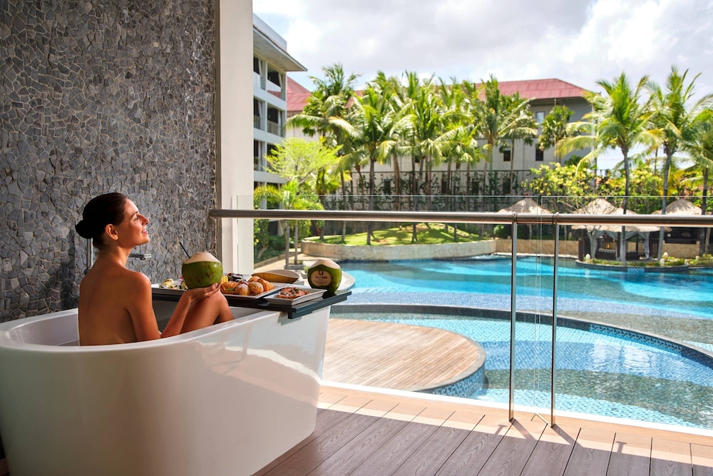 Suite, 1 Bedroom, Pool View