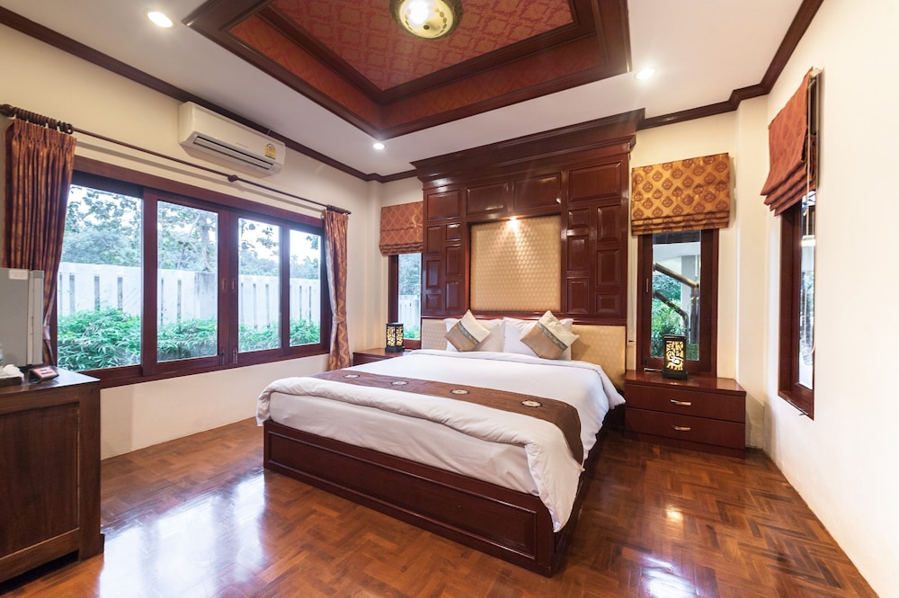 Family Villa, Private Pool - Photo 2
