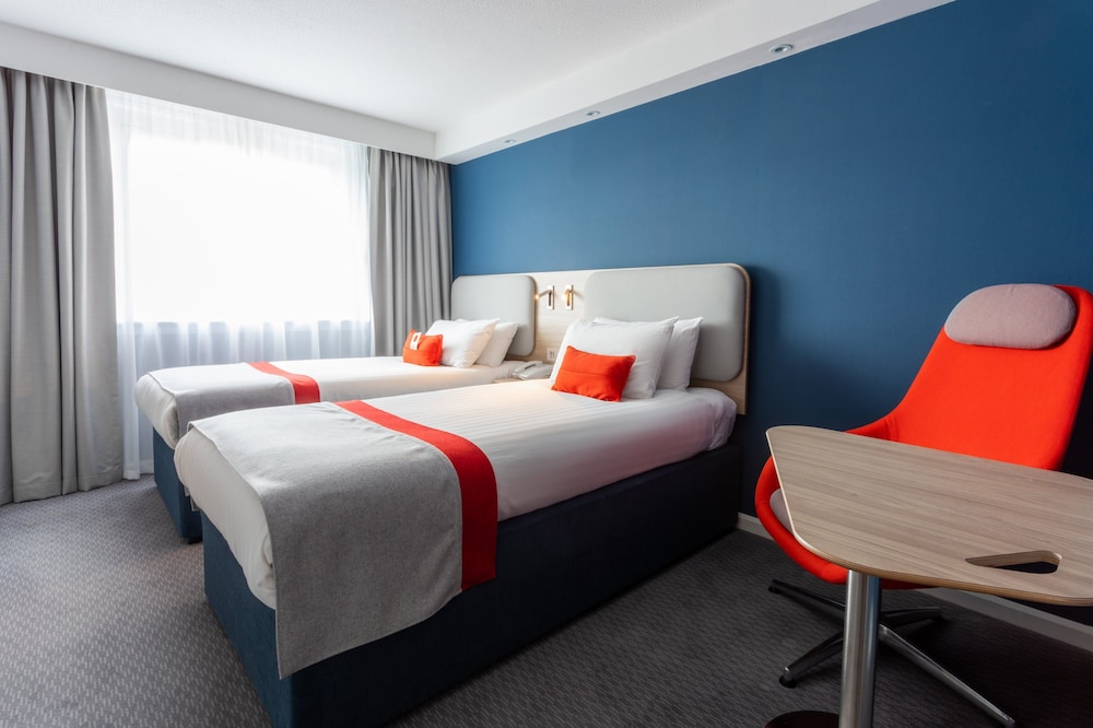 Standard Room (with Free Hot Breakfast) - Photo 11