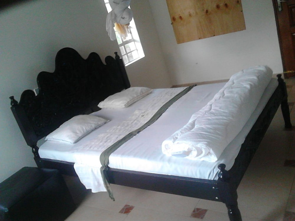 Red Room West photo 1