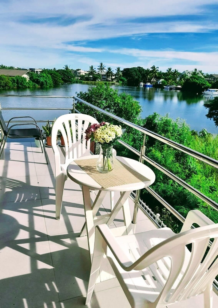 Apartment, 3 Bedrooms, Bay View, Beachfront photo 1