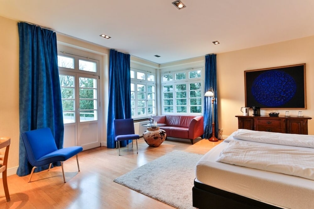 Junior Suite, Patio, Lake View