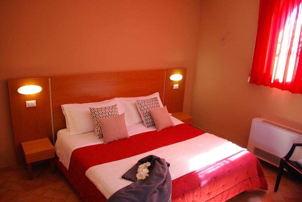 Classic Apartment, 1 Bedroom, Ground Floor photo 1