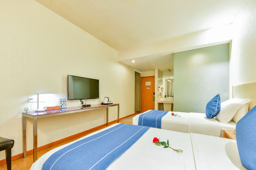 Classic Twin Room, No Window(Mainland Chinese Citizen Only) - Photo 2