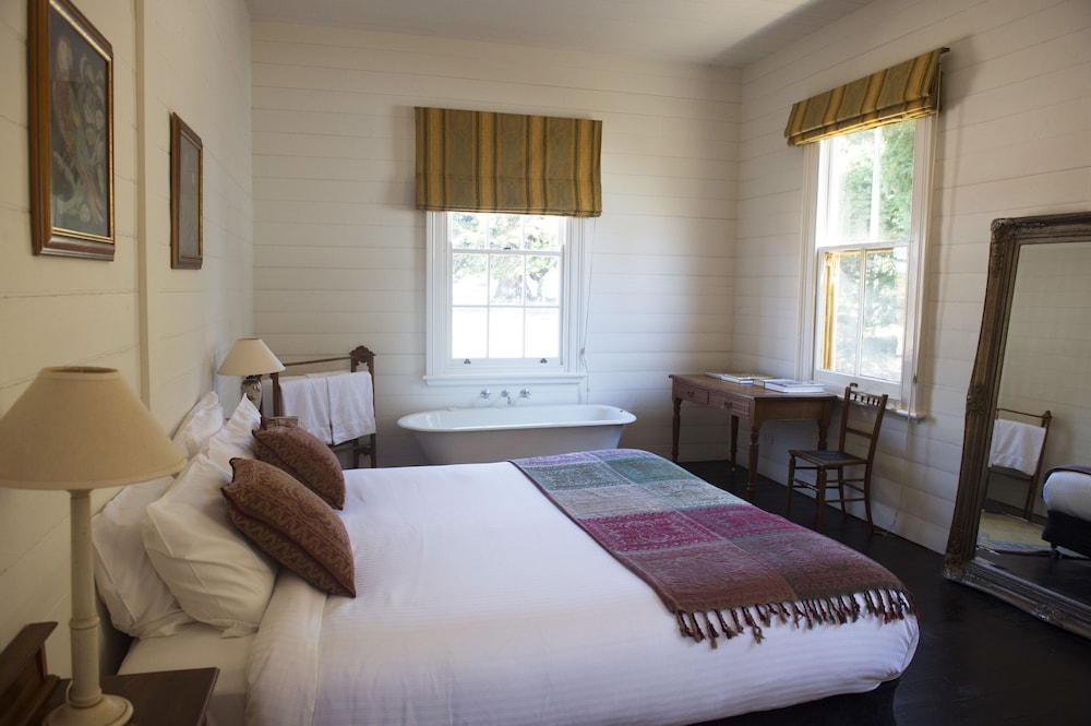 Standard Cottage, 1 King Bed, Garden View, Garden Area photo 3
