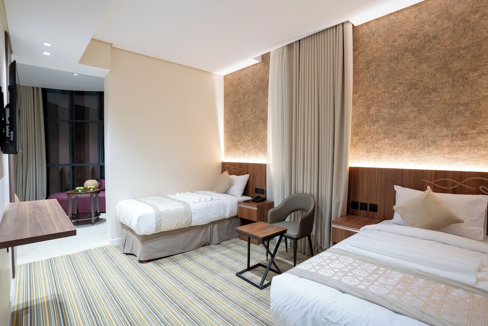 Deluxe Suite