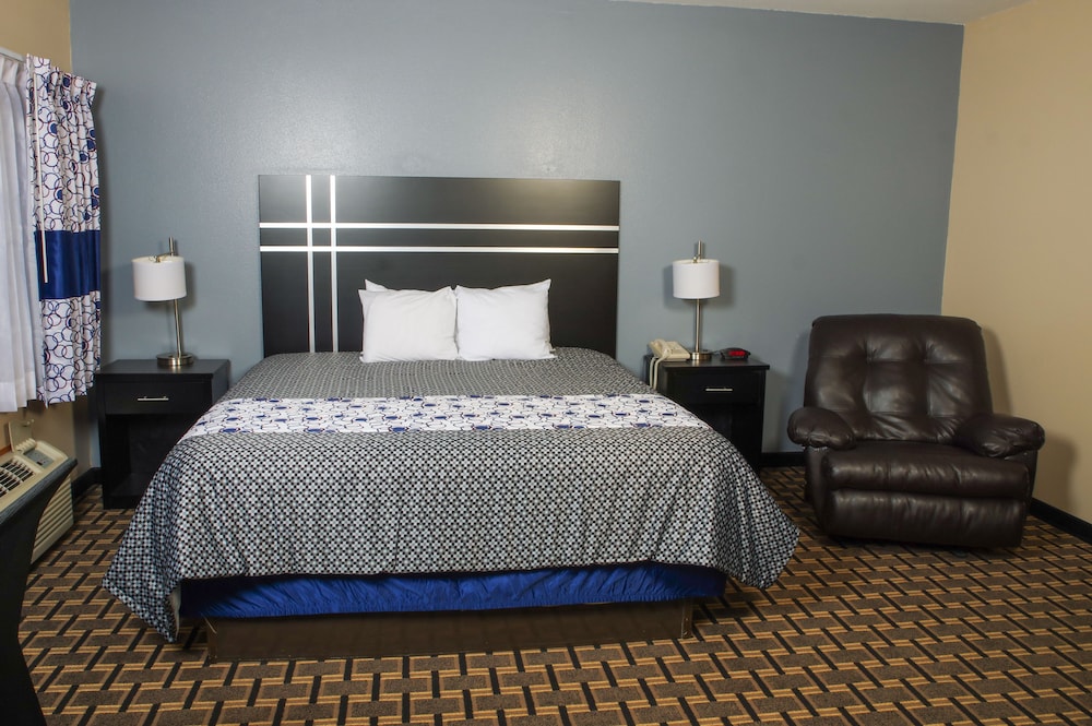 Suite, 1 King Bed, Jetted Tub photo 1