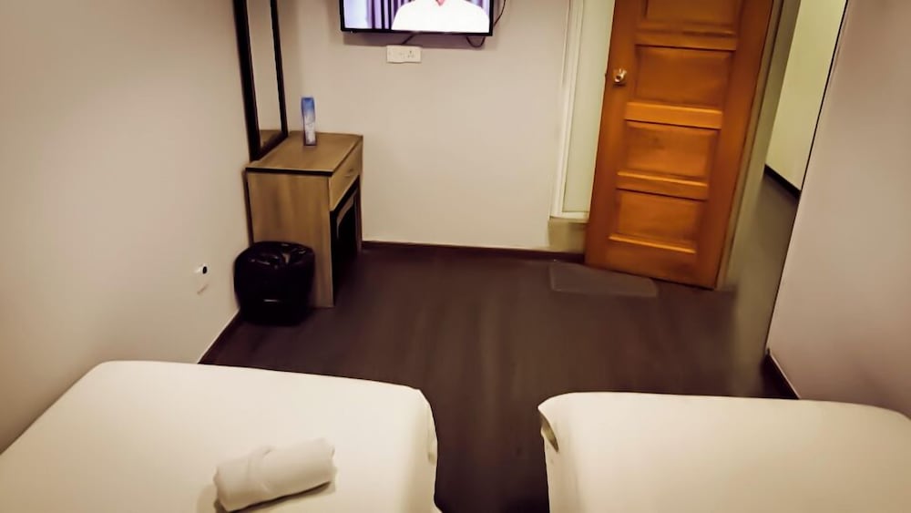 Standard Twin Room photo 2