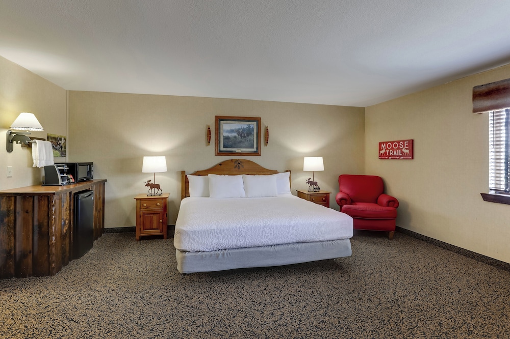 Expanded King with Whirlpool - Photo 2
