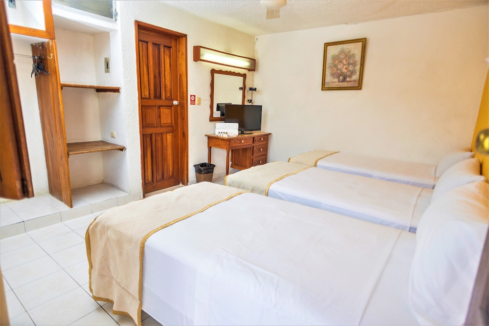Standard Triple Room - Photo 2