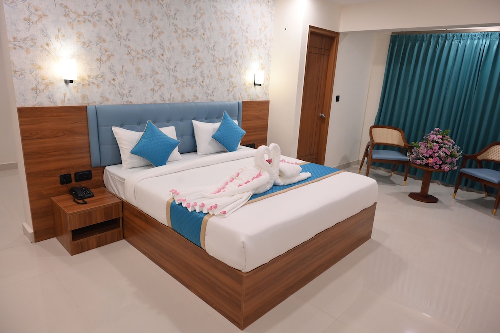 Comfort Suite, City View