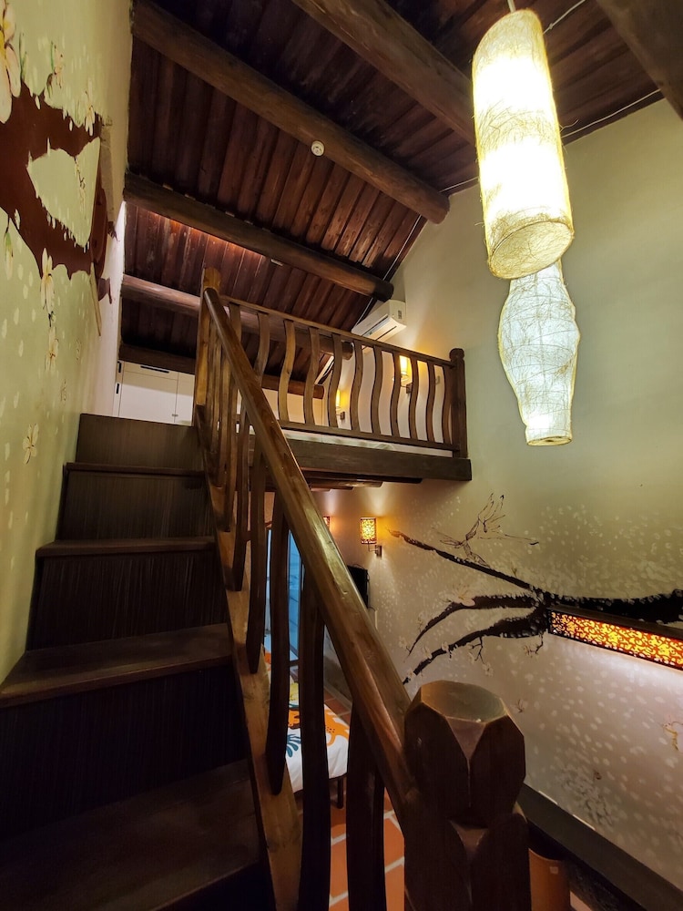 Traditional Quadruple Room - Photo 8