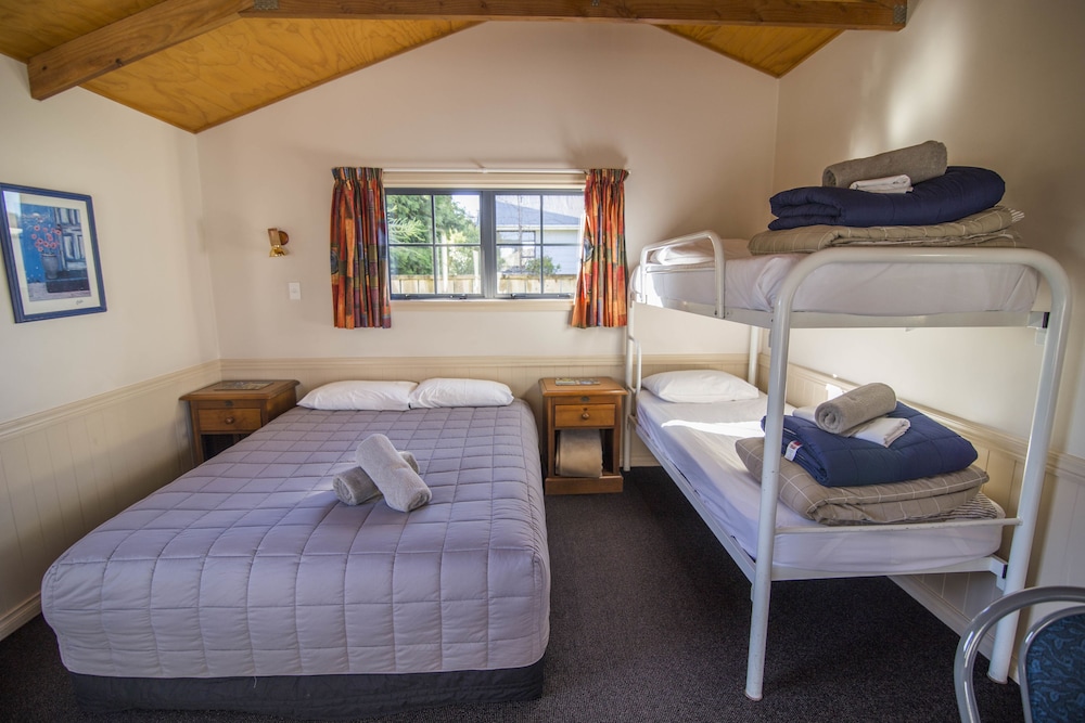 Family Cabin - Large (Studio) - Photo 2