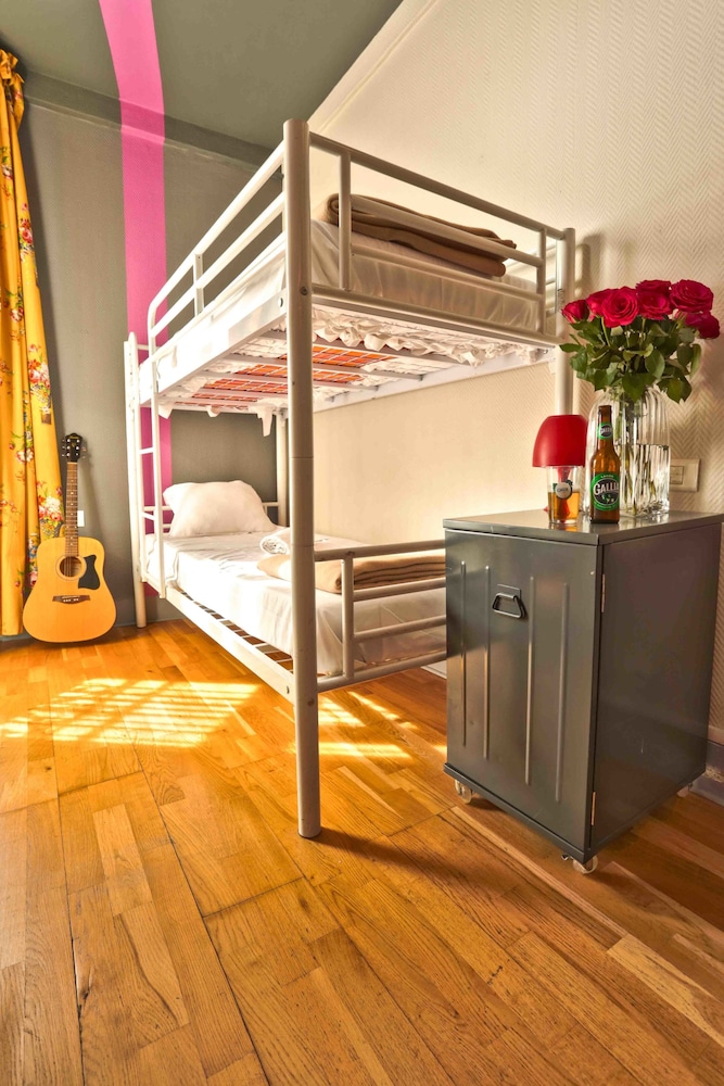 Economy Twin Room photo 2