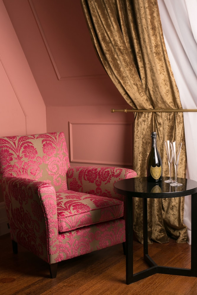 Superior Double Room, City View