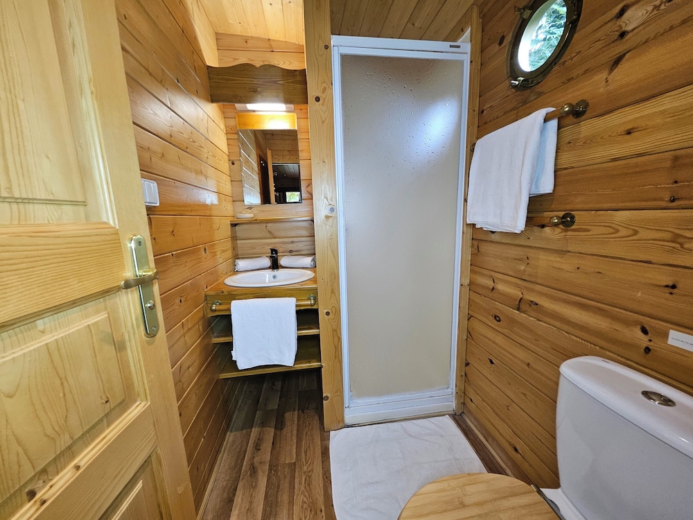 Mobile Home photo 2