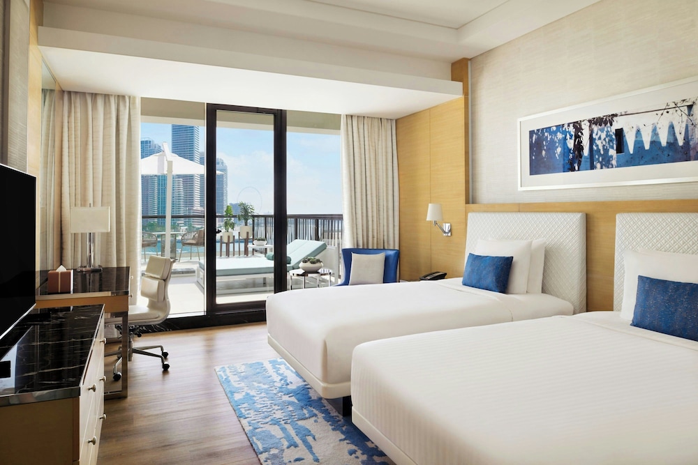 Room, 1 King Bed with Sofa bed, Non Smoking, Sea View (Terrace) thumbnail 6