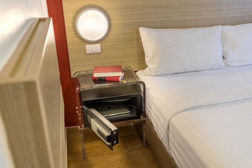 Standard Double Room - Photo 11