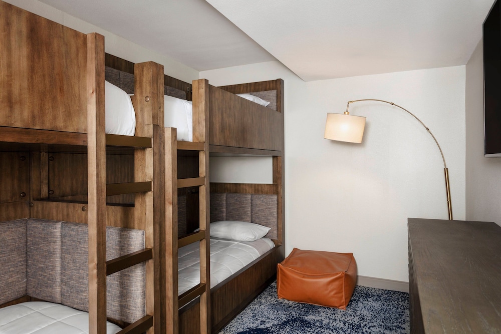 Family Suite, 2 Bedrooms, Balcony (View) - Photo 3