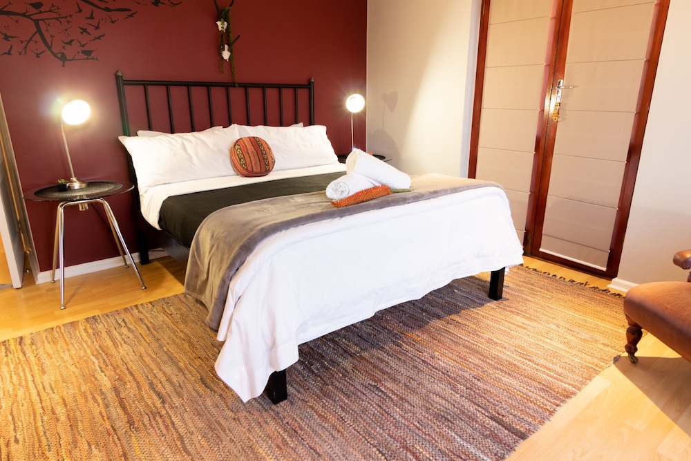 Luxury Room, 1 Queen Bed (R2) photo 3