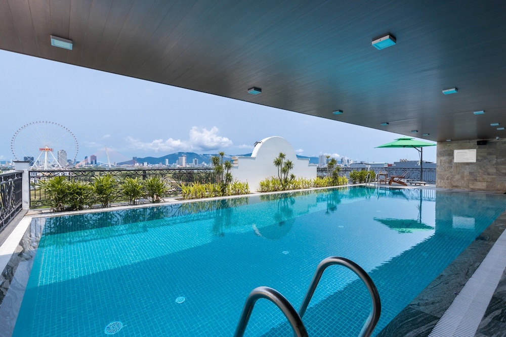 Deluxe Twin Room, Bathtub, City View - Photo 6