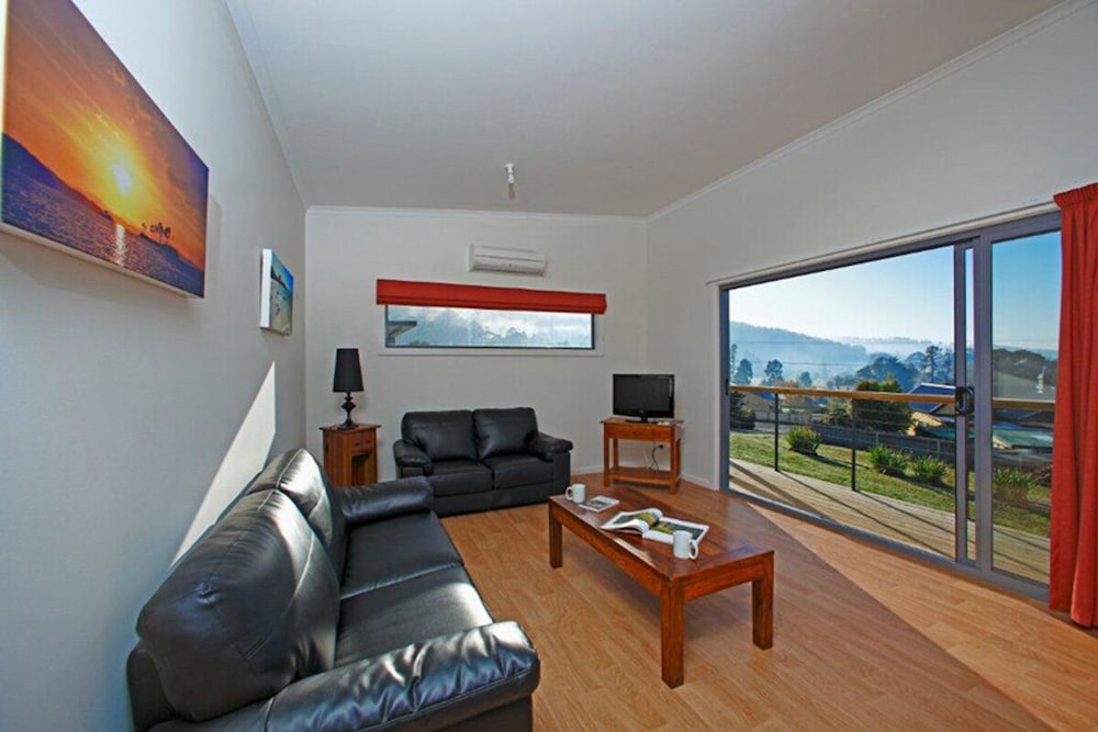 Ocean View Cottage 2 (accessible) photo 3