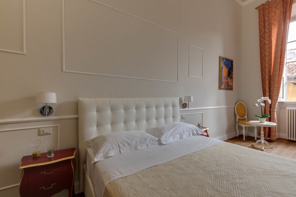 Double Room, 1 Queen Bed (Santo Spirito) photo 2
