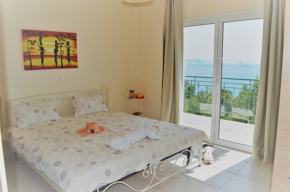 Superior Villa, 3 Bedrooms, Private Pool, Sea View (Georgia) photo 3