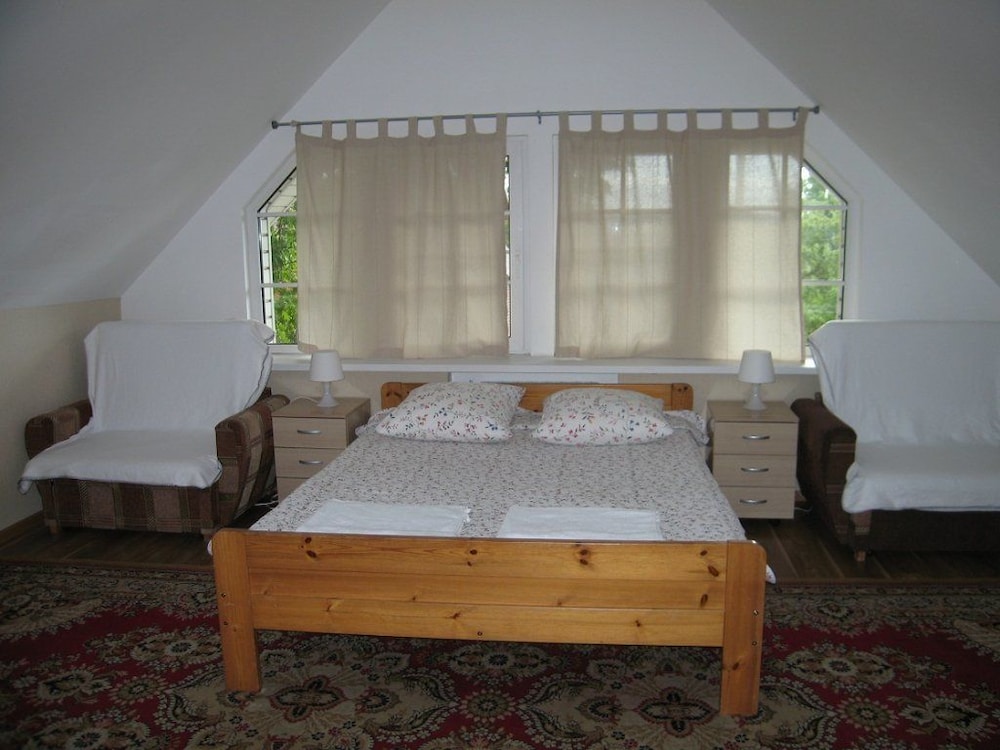 Family Room photo 3