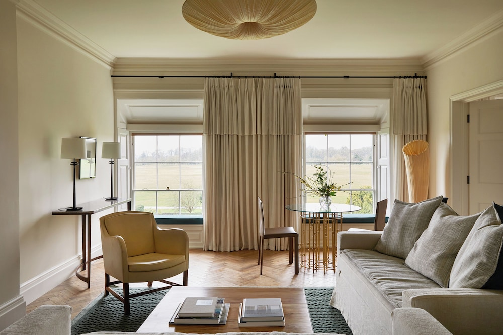 Victoria Suite photo 2